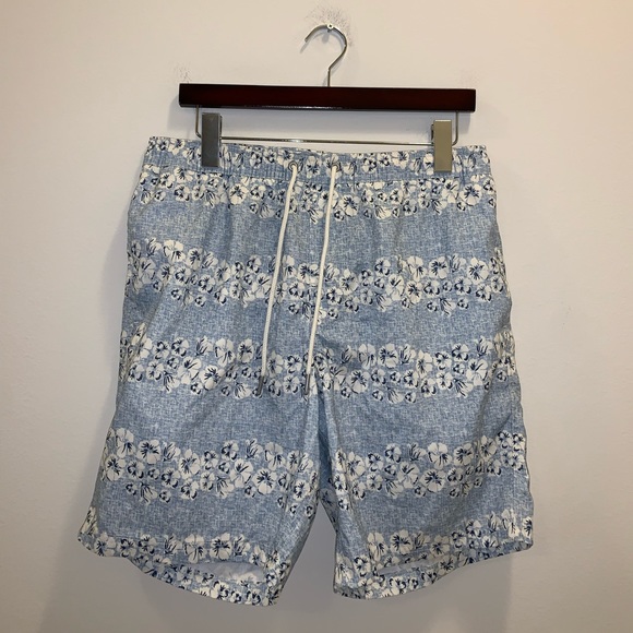 Tommy Hilfiger Blue & White Tropical Swimtrunks size M - Picture 2 of 10